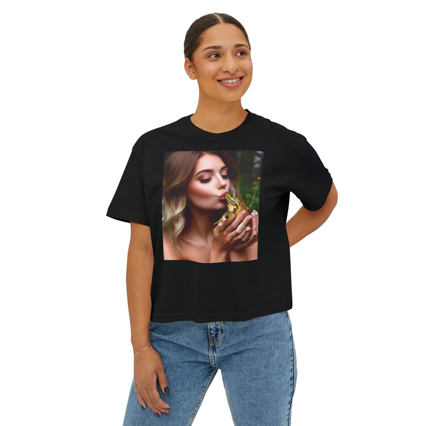 'Kissing Frogs' Boxy Tee with Unique Frog Design